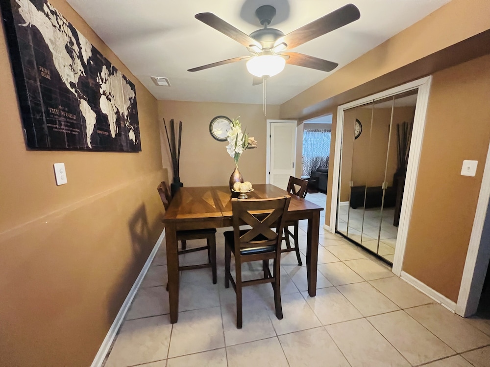 Family House photo 3
