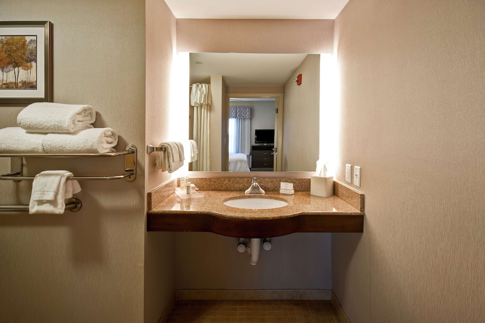 Suite, 2 Double Beds, Accessible, Bathtub (Mobility & Hearing) - Photo 6
