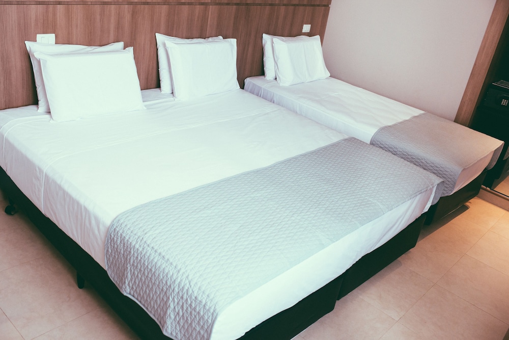 Gold Triple - Double bed + Twin bed
