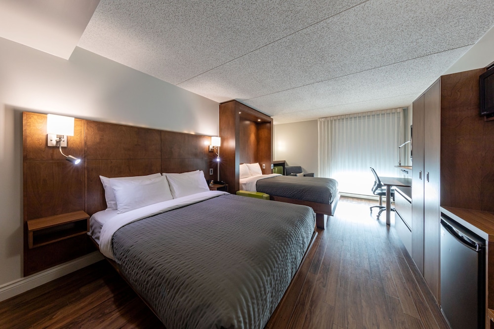 Versatile Urban Room, 2 Beds
