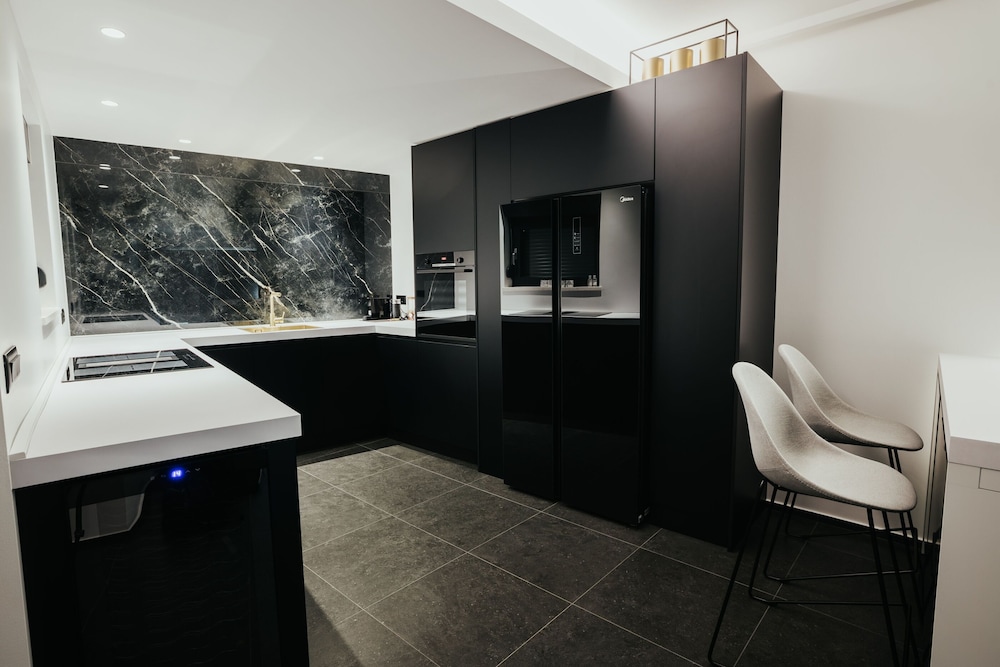 Apartment (A1) photo 3