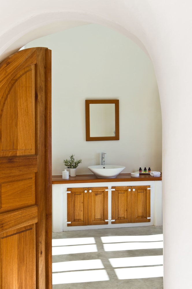 New Perivolas Suite photo 2