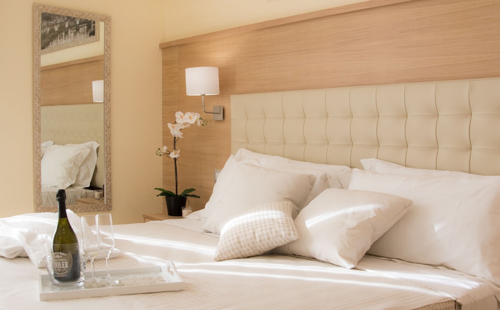 Deluxe Room, Courtyard View photo 2
