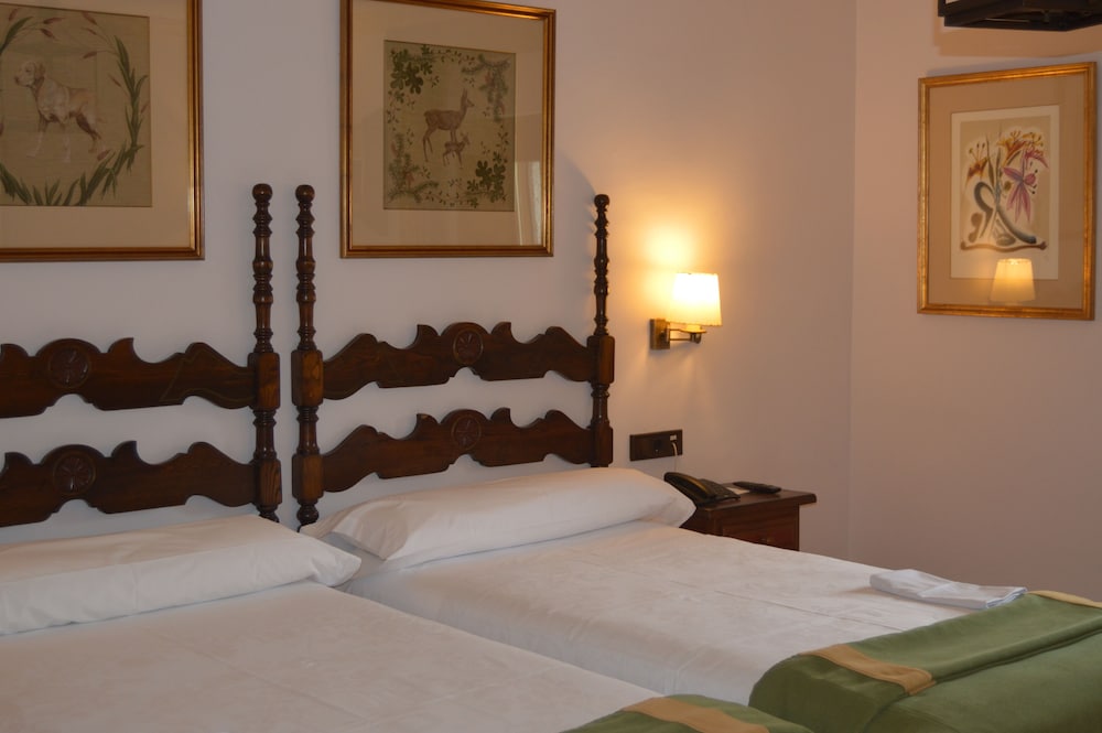 Standard Twin Room photo 3