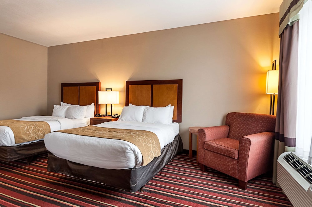 Suite, 2 Double Beds, Non Smoking - Photo 3