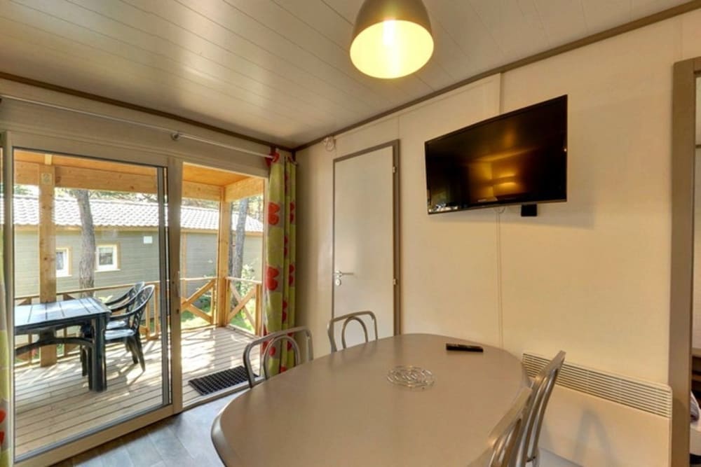 Chalet, 3 Bedrooms, Private Bathroom photo 2