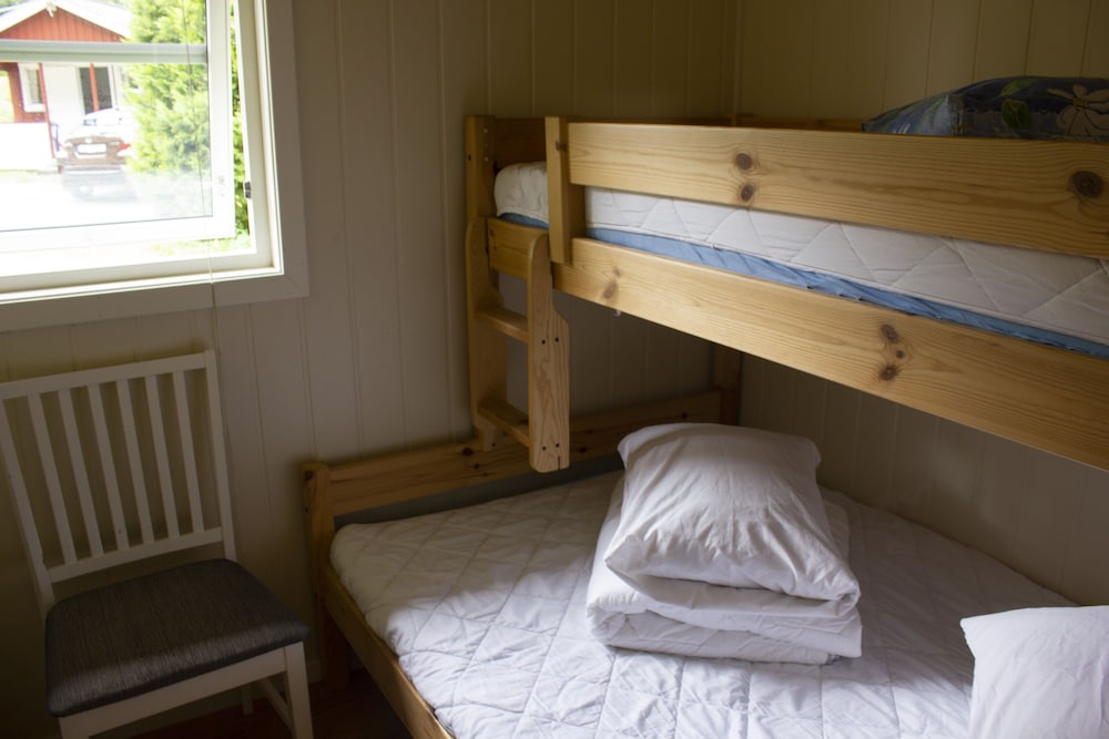 Cabin, 1 Bedroom (Towel, bed linen & cleaning not incl) photo 2