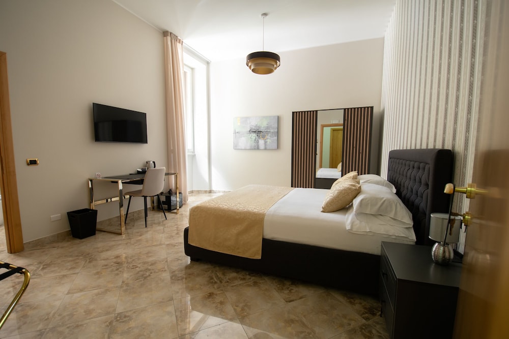 Deluxe Double Room, Courtyard View