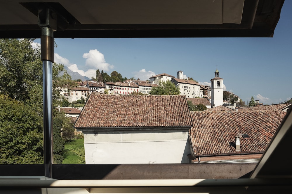 Junior Suite, City View photo 3