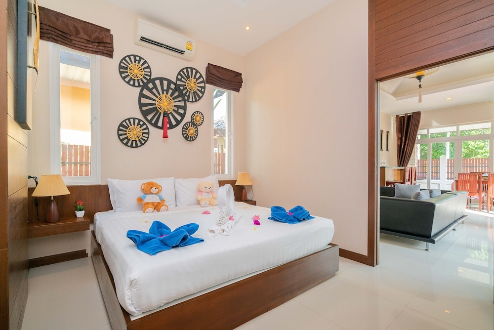 3 Bedroom Pool Villa with Garden photo 1