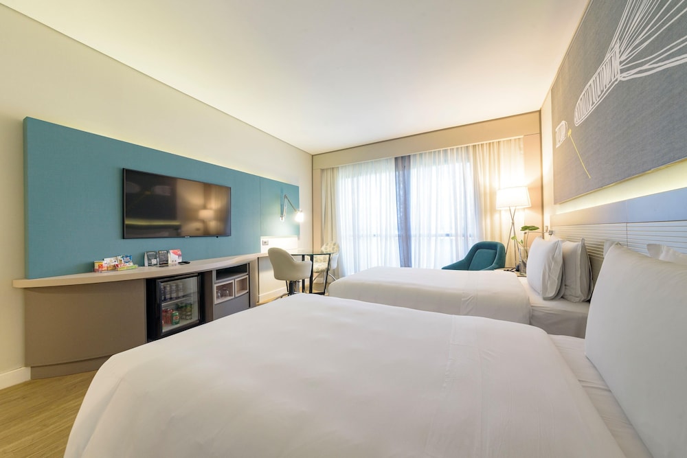 Room, 2 Twin Beds, Mobility Accessible