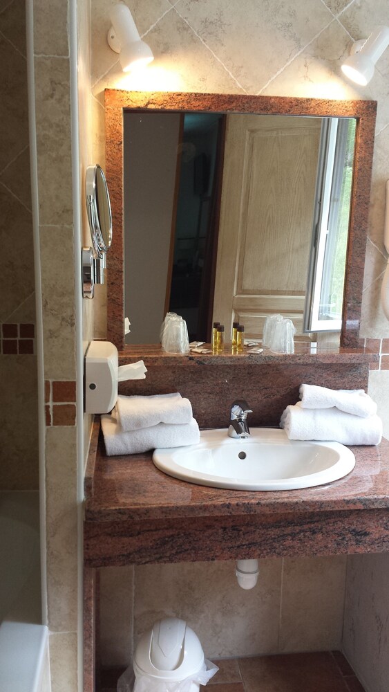 Double Room - Photo 10
