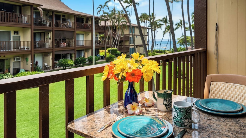 Condo, 1 Queen Bed with Sofa bed, Lanai, Partial Ocean View (Kona Isle B22)