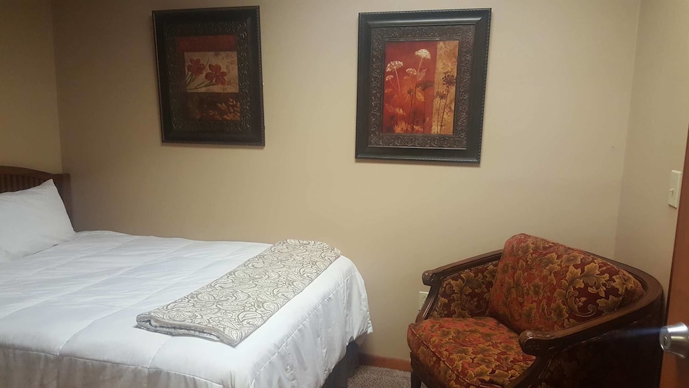 Family Room, 1 Queen Bed