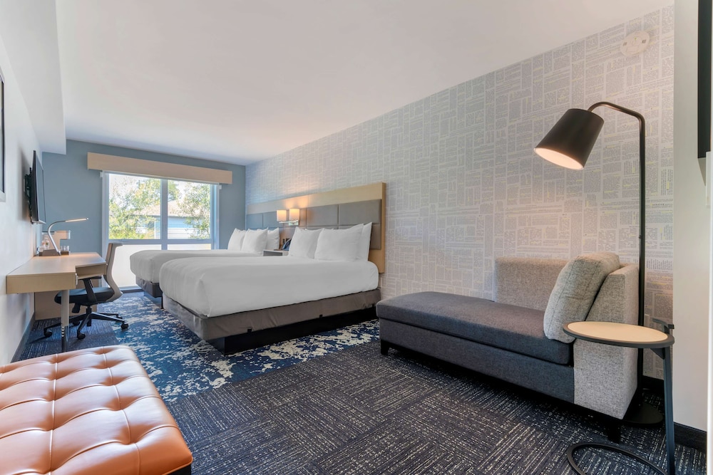 Standard Room, 2 Queen Beds, Accessible, Refrigerator photo 2