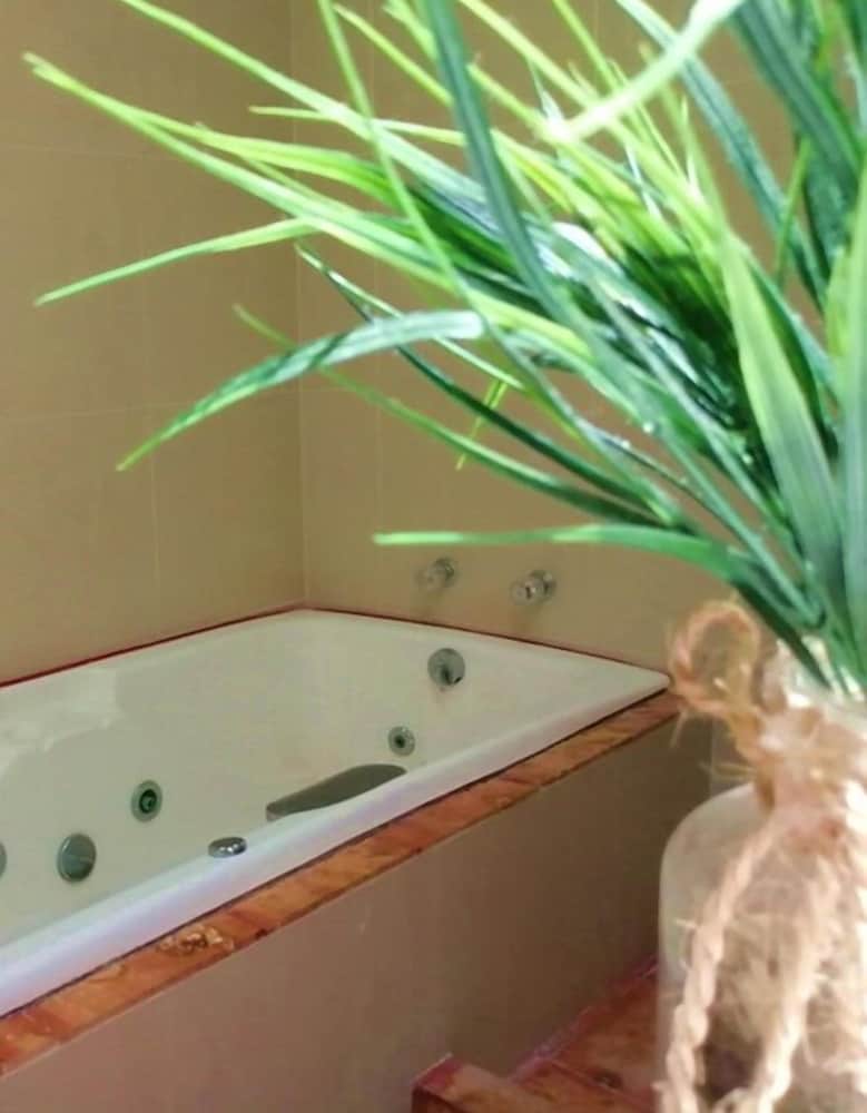 Comfort Suite photo 2