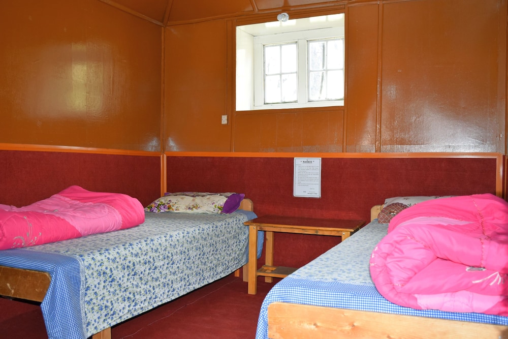Economy Room, 2 Twin Beds, Non Smoking, Mountain View photo 1