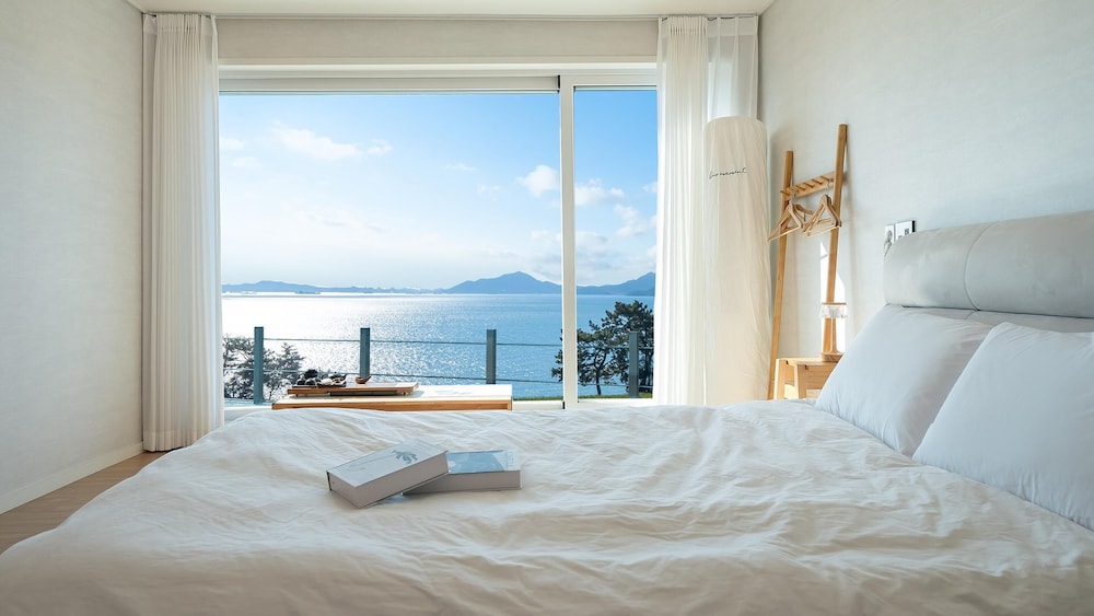 Basic Room, 2 Bedrooms (mansion morak) photo 1