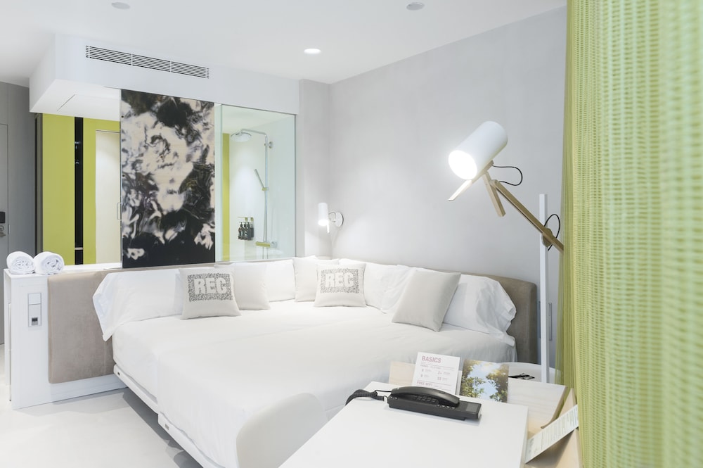 Superior Room (REC Life)