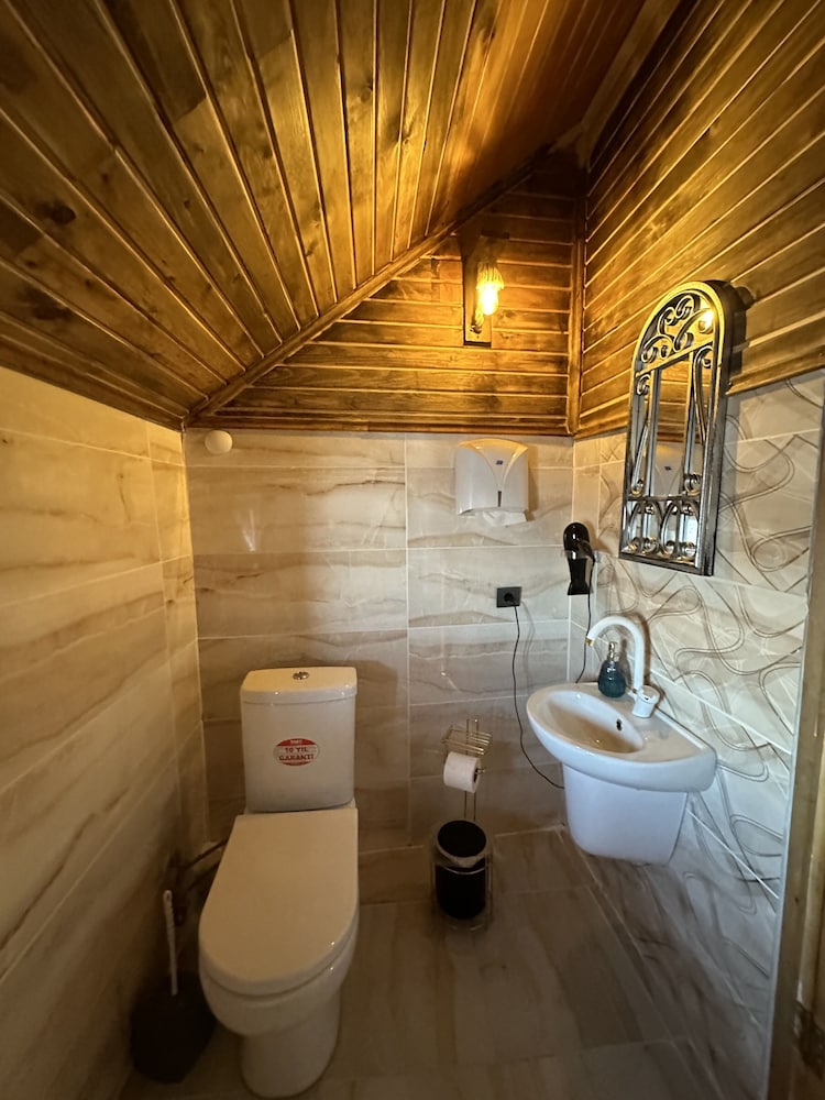 Romantic Chalet, City View photo 2