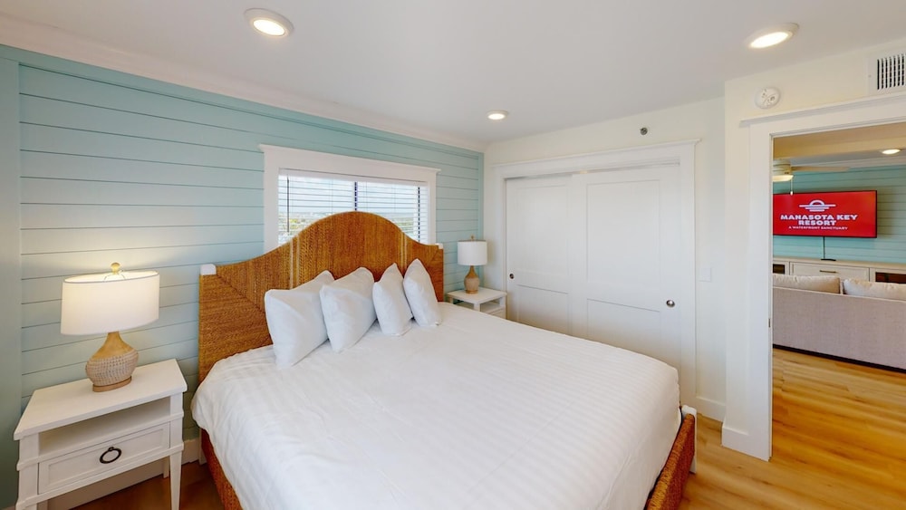 Suite, 1 Bedroom, Bay View (Unit 318)