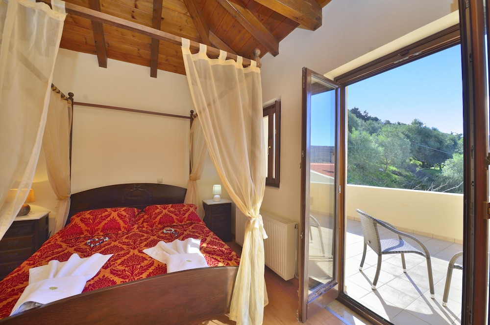 Executive Suite, 1 Queen Bed, Sea View (Giasemi)