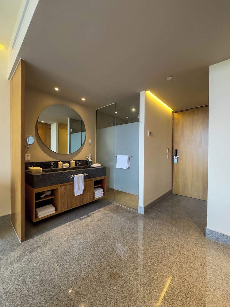 Deluxe River View - Photo 10