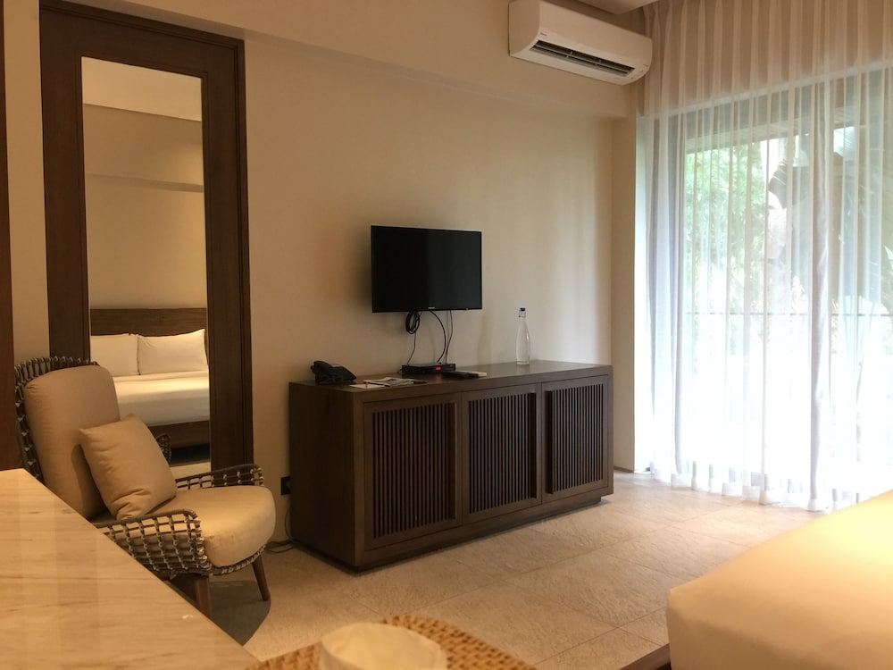 Deluxe Room - Photo 4