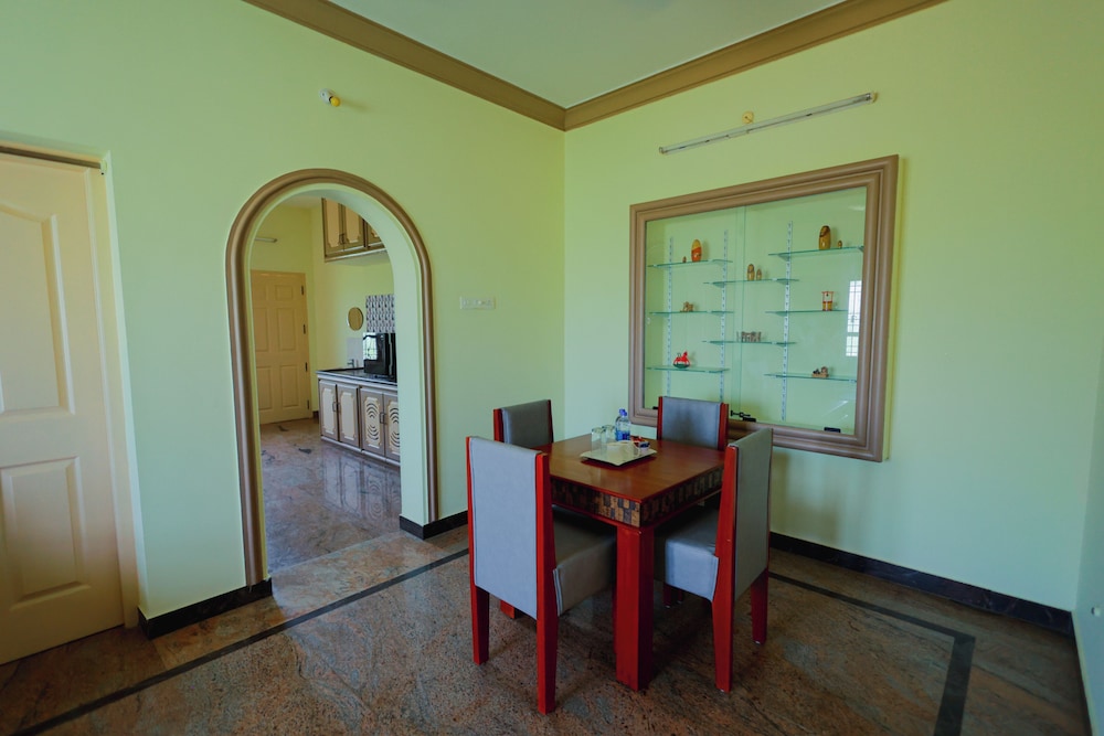 Family Studio Suite - Photo 13