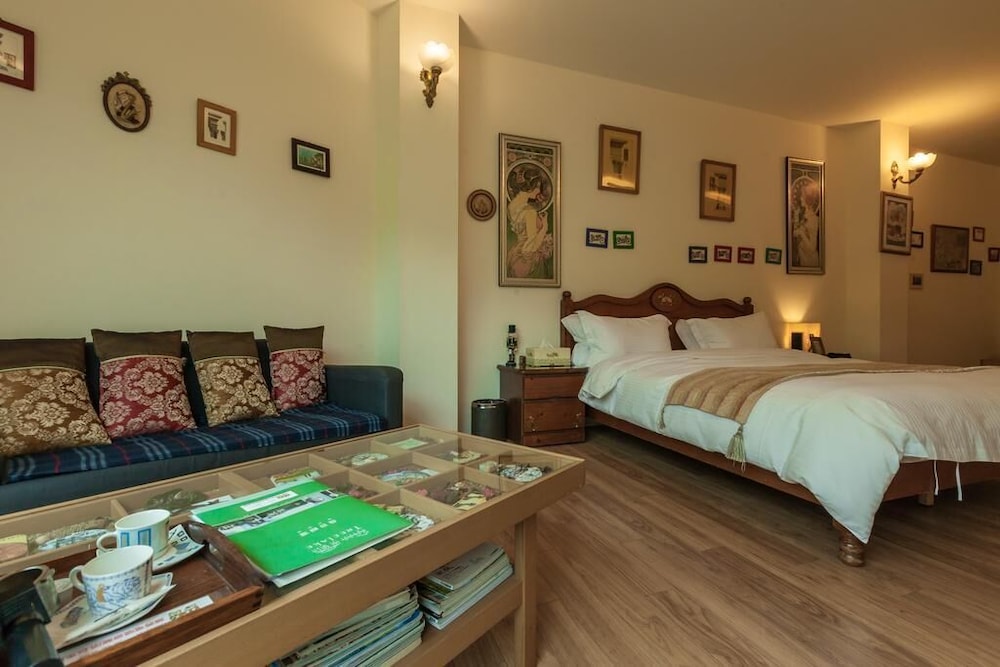 Deluxe Double Room photo 3