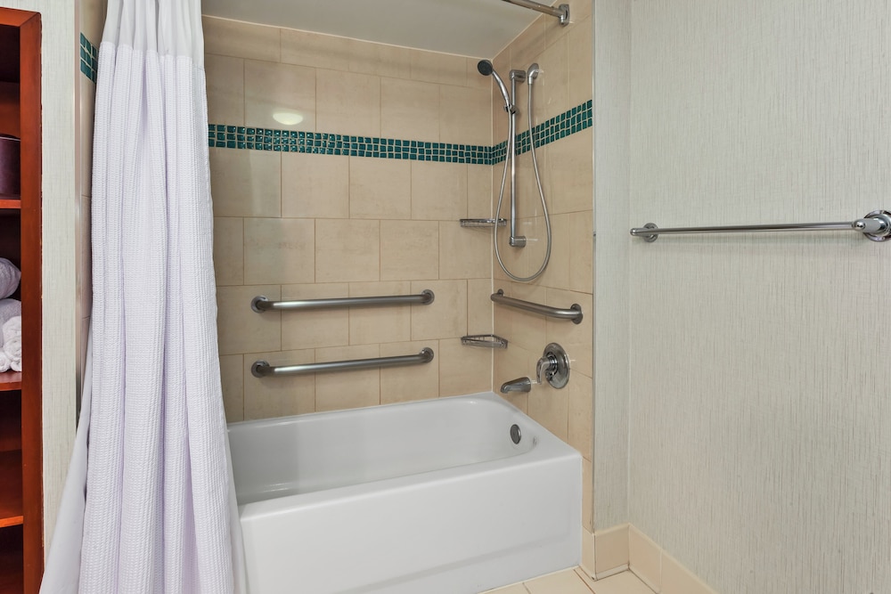 Crowne Plaza Dulles Airport by IHG, Photo 6