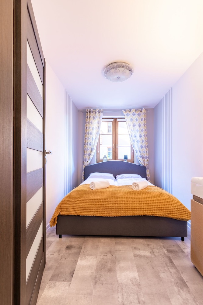 Classic Apartment - Photo 10