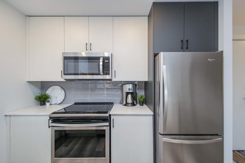 Luxurious 3 Bedroom Brand NEW Town House, 사진 53