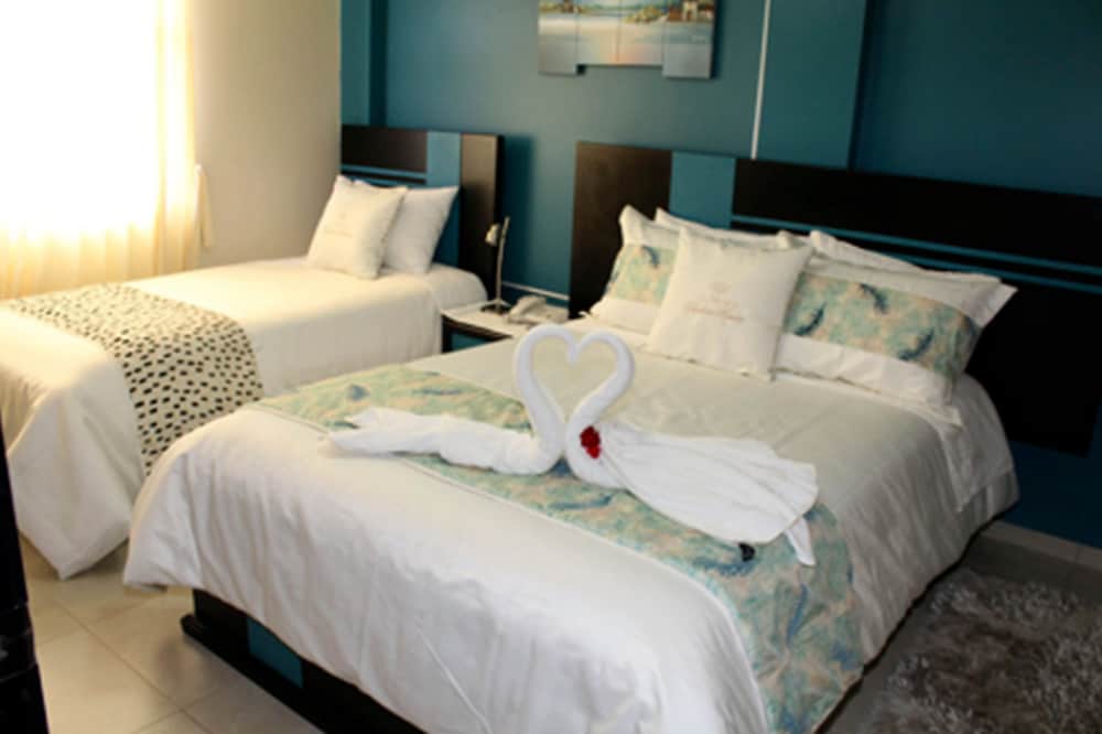 Family Suite, 2 Bedrooms, Multiple Beds photo 1