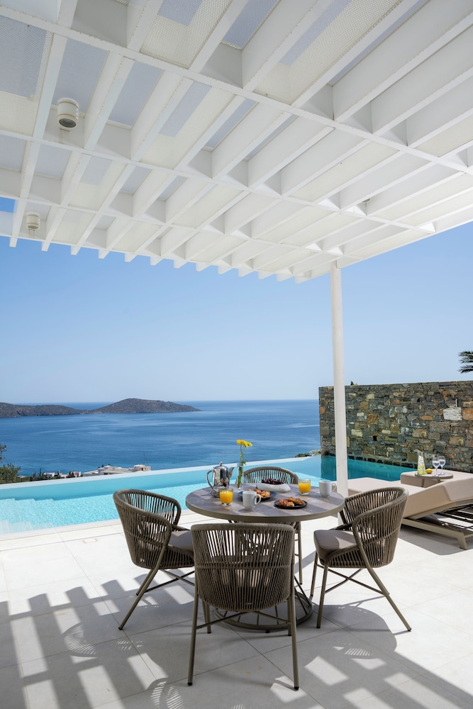 Superior Suite, Private Pool, Sea View (Private Massage Room) photo 2