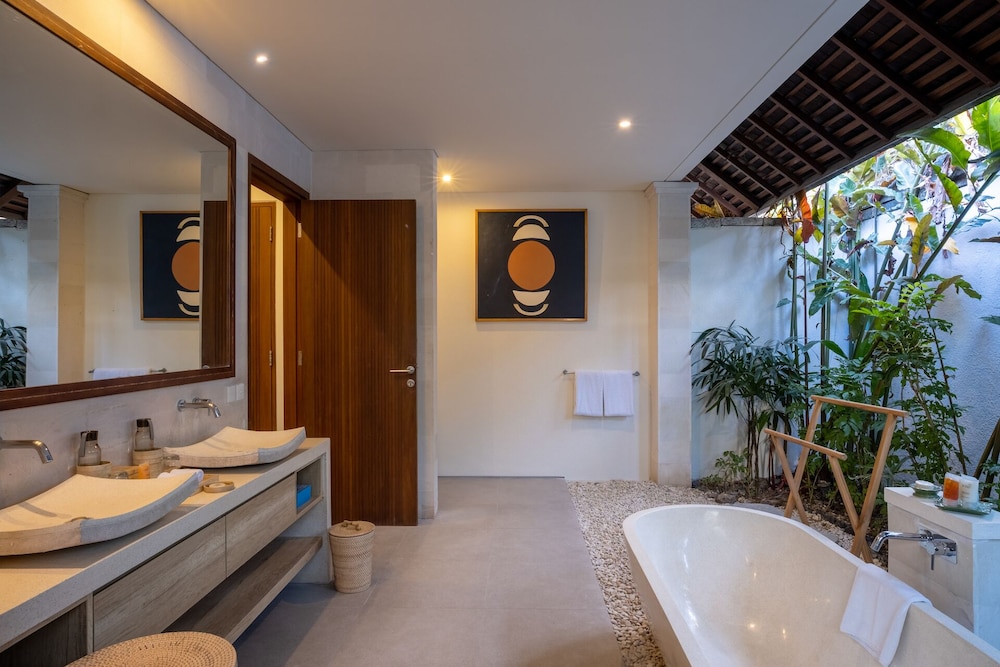 Nakula 2 Bedroom Villa with Private Pool photo 2
