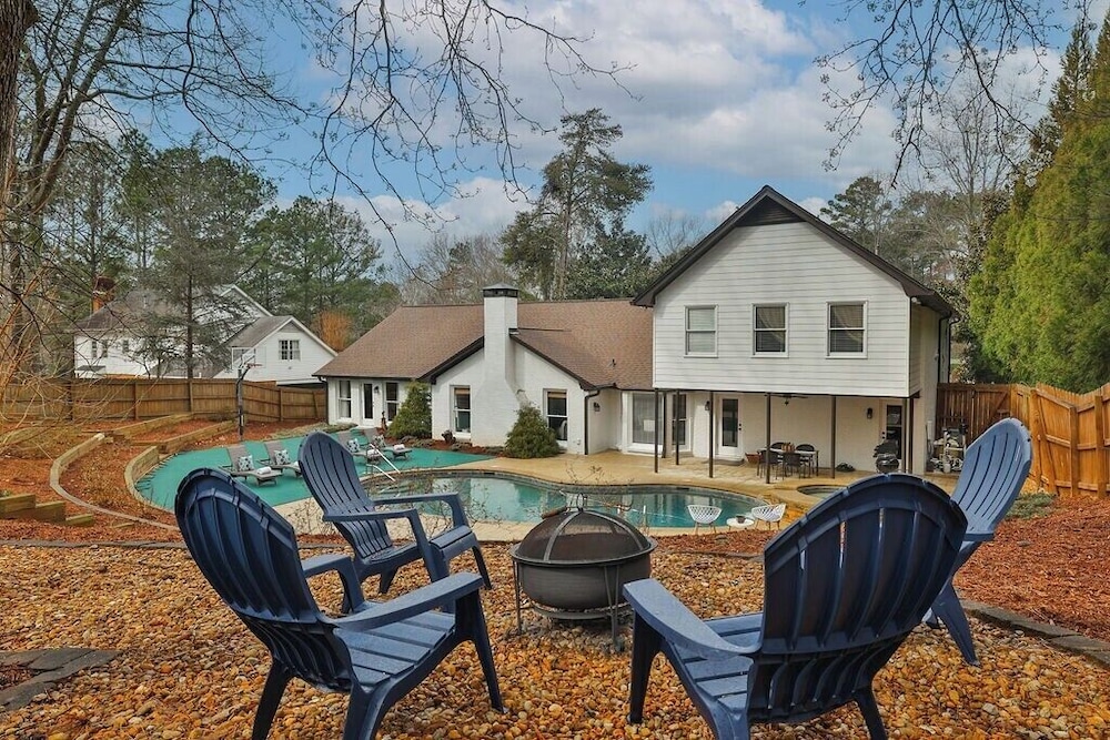 Sandy Springs エグゼクティブ リトリート プール ホットタブ サウナ バスケットボール コート, 写真 47