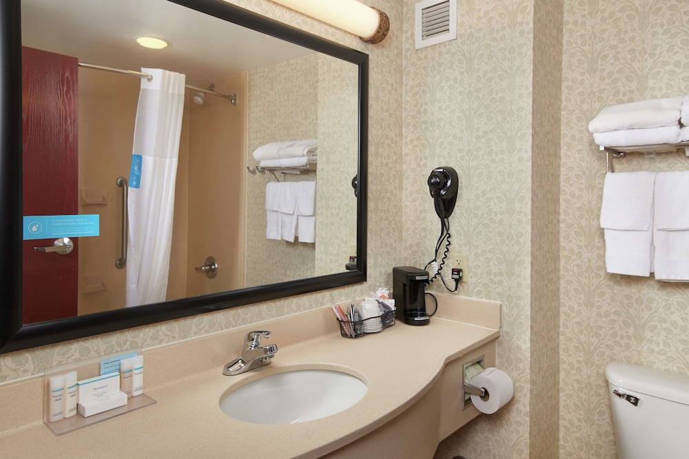 Suite, 2 Queen Beds, Non Smoking - Photo 3