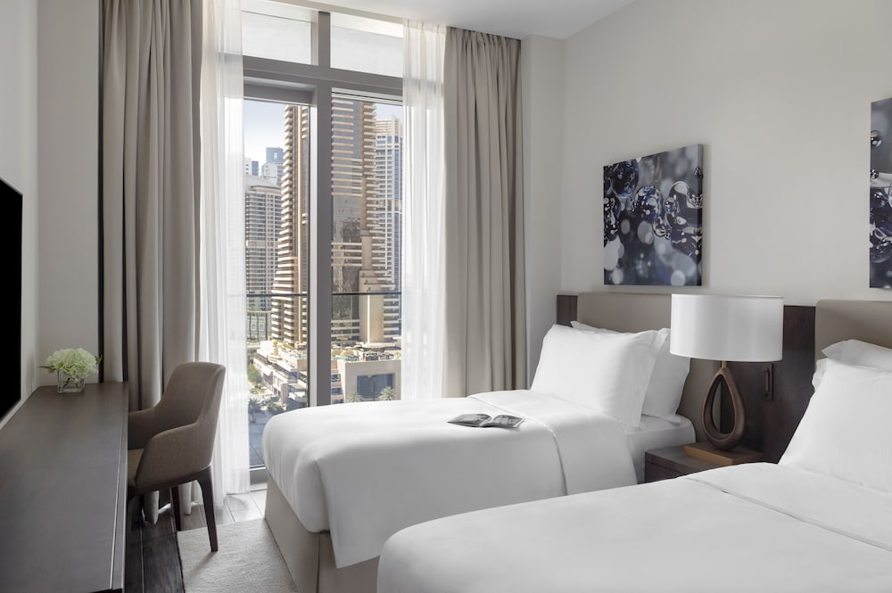 Deluxe Suite, 2 Bedrooms, Balcony photo 2
