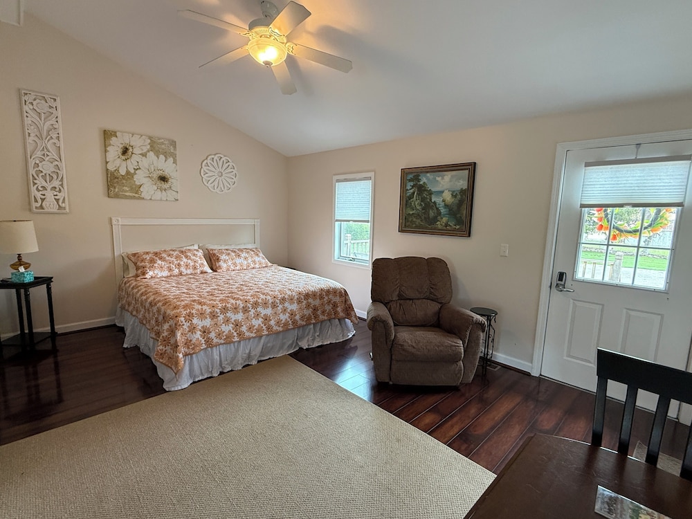 Suite #6 ADA photo 2
