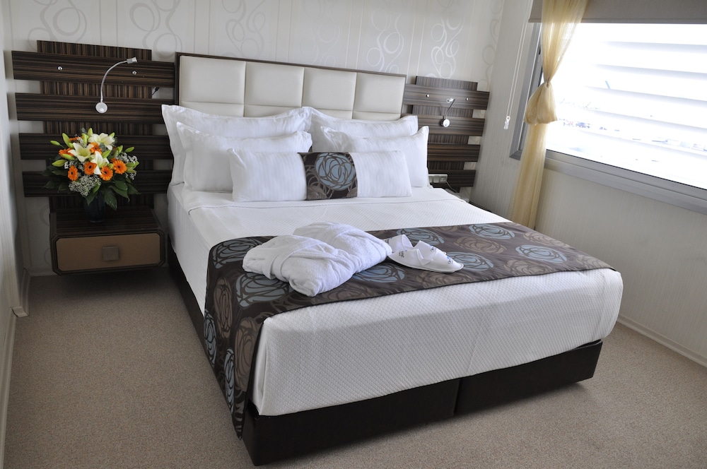 Superior Suite - Photo 1