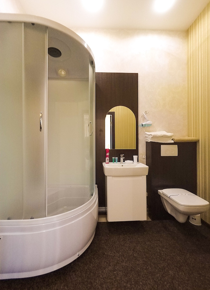 Budget Double or Twin Room photo 3