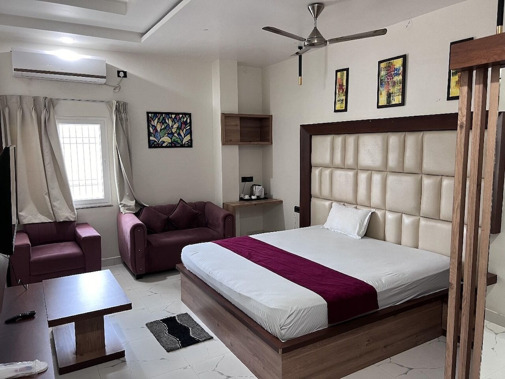 Luxury Suite, City View photo 3