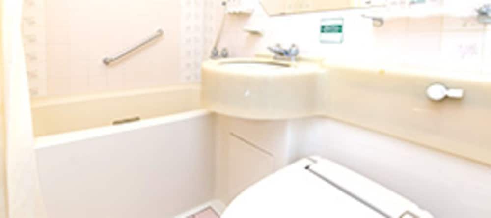 Economy Double Room, Non Smoking - Photo 5