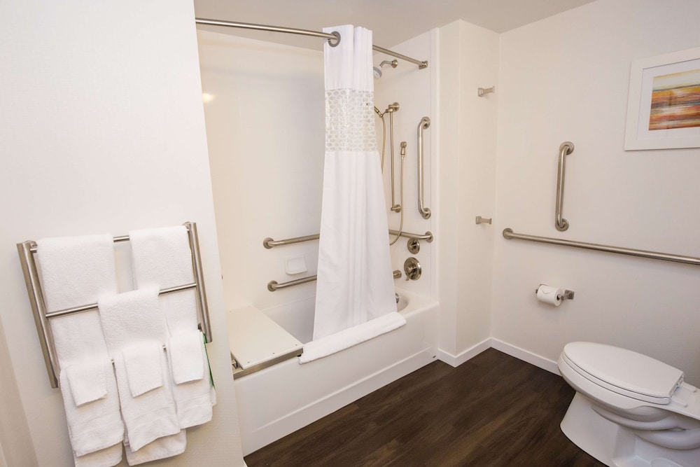 Room, 2 Queen Beds, Accessible photo 2