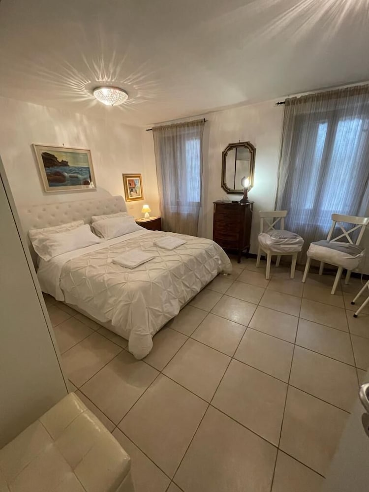 Honeymoon Apartment photo 3