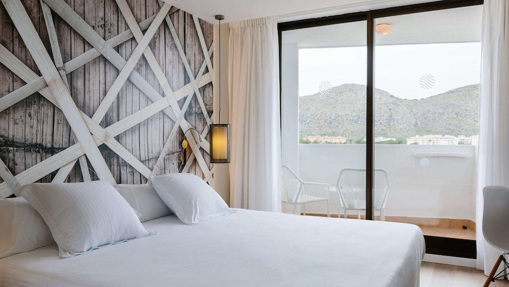 Double Room Single Use, Balcony, Pool View
