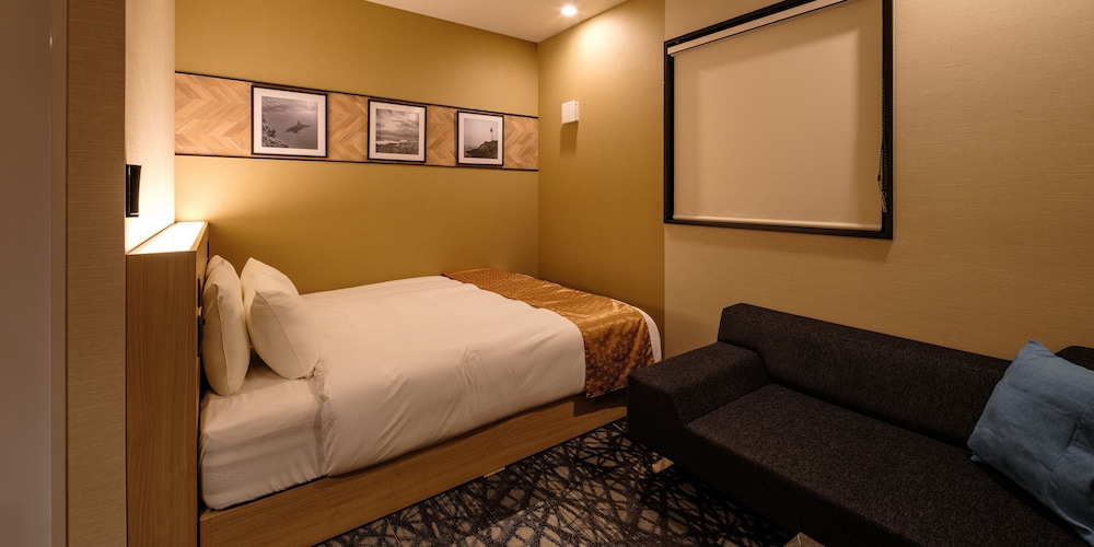 Economy Queen Room, Non Smoking - Photo 2