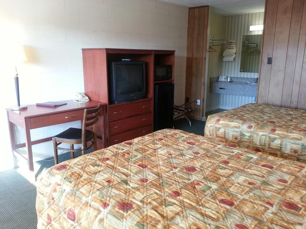 Deluxe Room, 2 Queen Beds, Non Smoking photo 2