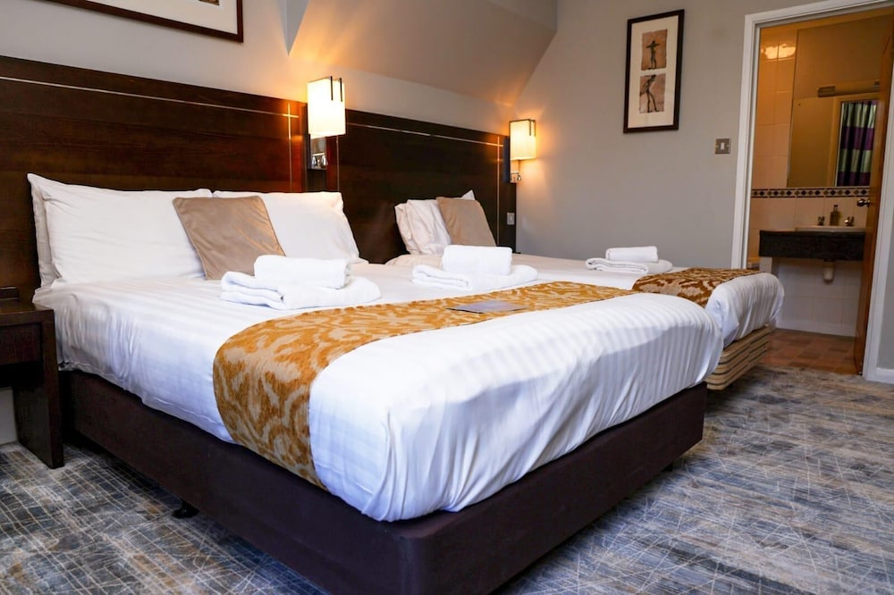 Classic Suite, Ensuite photo 3
